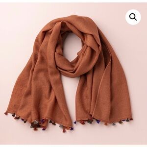 Mia Zia Hand-woven scarf 100% wool pompons